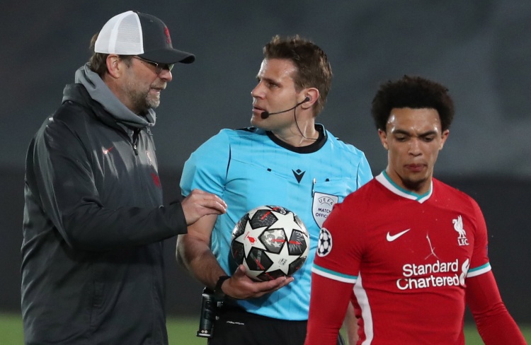 斯帅：今天整场比赛都是进步；戴维和奥蓬达？进球是前锋的一切