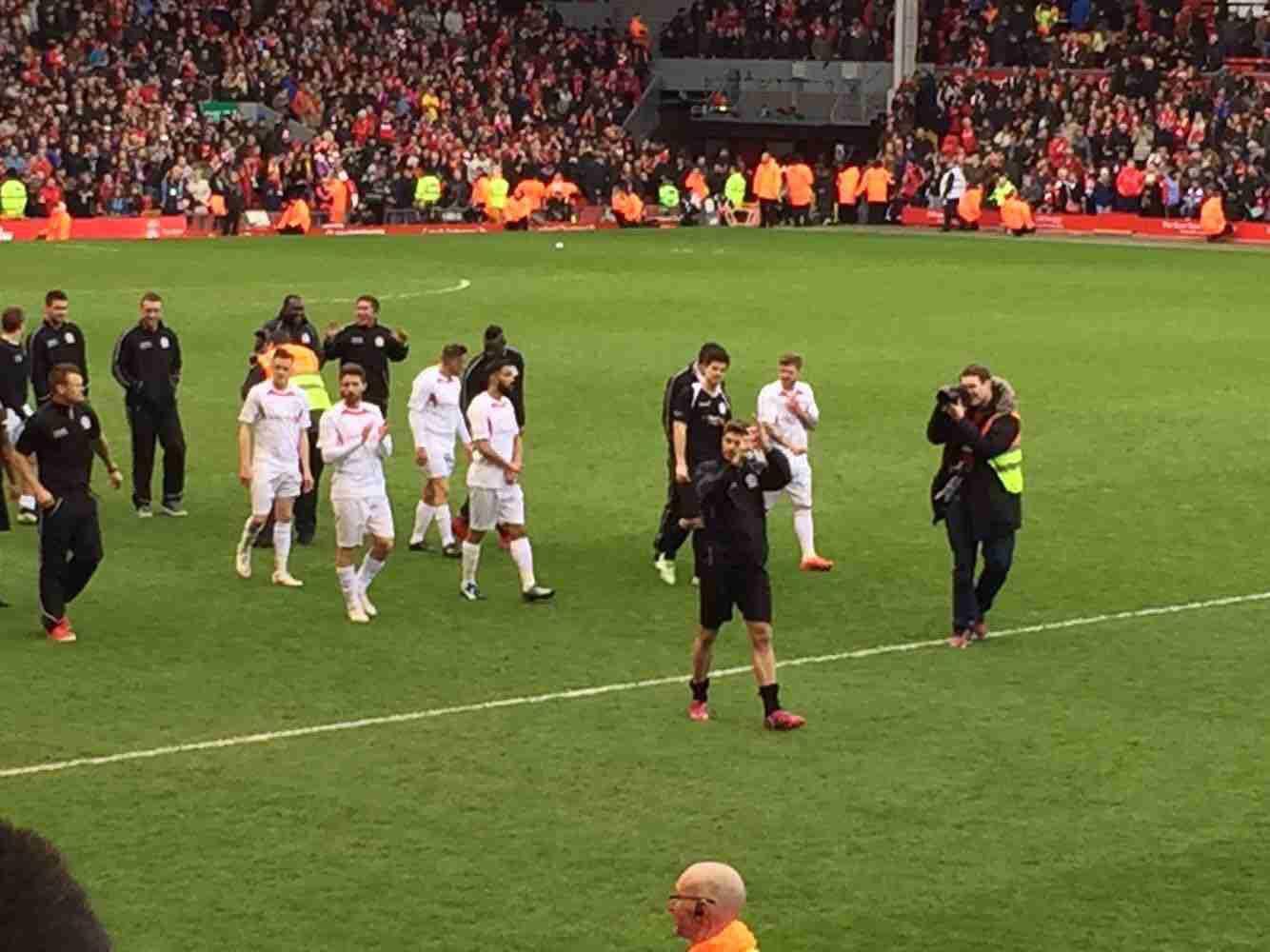状态良好！湖人虽落败，但是詹姆斯三项数据全场最佳