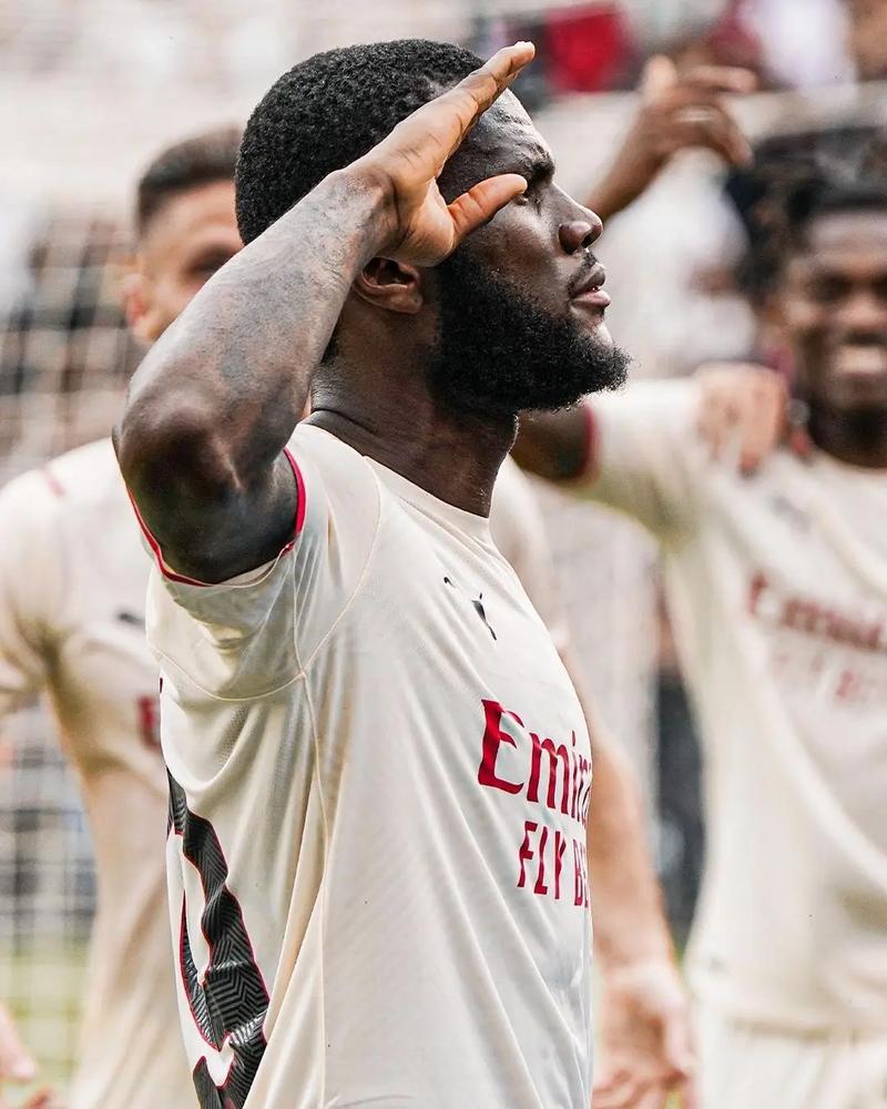 国足U22战乌兹别克首发站位：阵型4-4-2，蒯纪闻搭档朱鹏宇