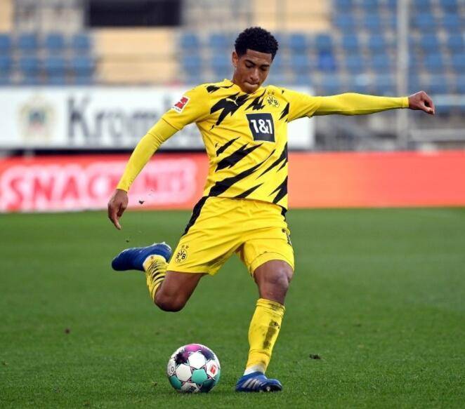 群星闪耀！长虹携手滑雪世界杯，书写“科技+体育”共赢新篇