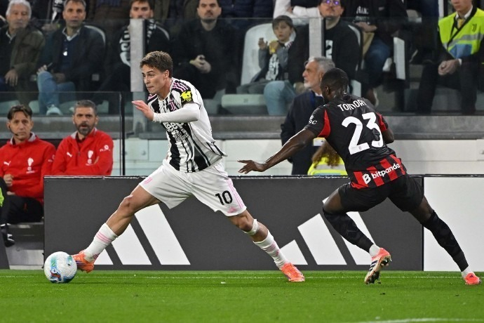 曼联拉什福德破门助球队获胜