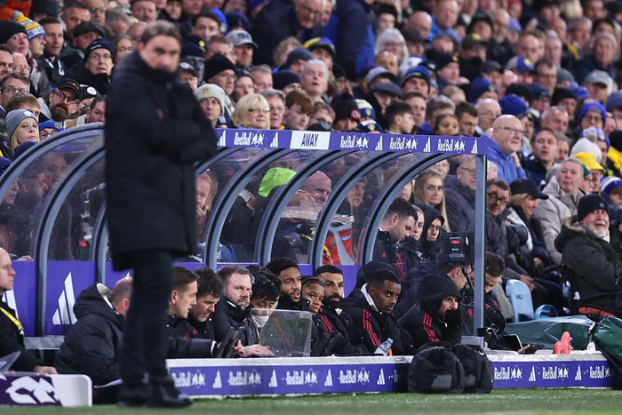 静候足协杯决赛，苏州奥体中心的草皮已换新