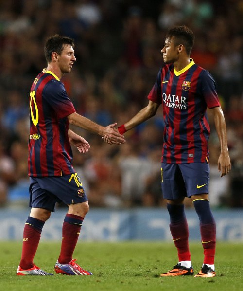 世俱杯16强对阵：皇马落死亡半区 亚洲黑马战曼城（世俱杯16强签位出炉 皇马身陷死亡半区 亚洲黑马对阵曼城）