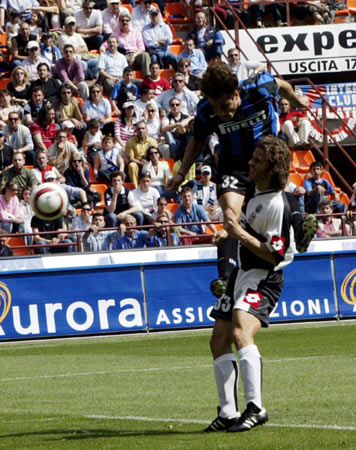 哈兰德：1-1的时候詹卢卡-曼奇尼摸我屁股，这激怒了我