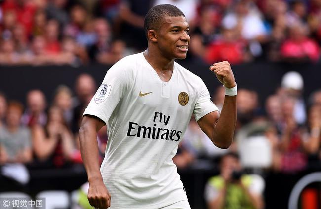 本泽马：姆巴佩需在重要时刻肩负使命，我不会在明年退役（本泽马：盼姆巴佩关键时刻挺身担当，否认明年退役）