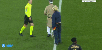 每体：巴萨冬窗优先考虑租借中卫，或者1月可自由离队的目标（每体：巴萨冬窗补强中卫以租借为先，同时关注1月可自由离队的球员）